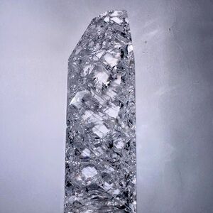 Crackle Quartz tower 4in with slanted top